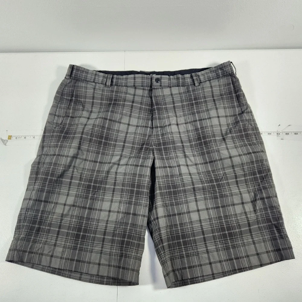 Nike Golf Dri-FIT Grey Plaid‎ Performance Shorts Mens 42 Flat Front Stretch